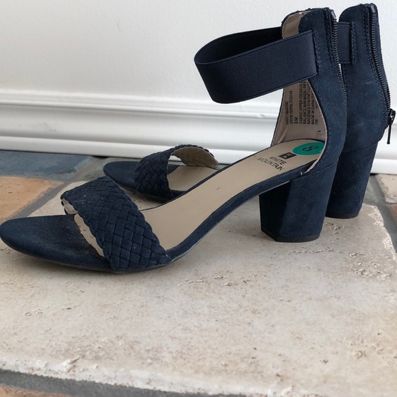 Mid heel sandals - Picture 2 of 3